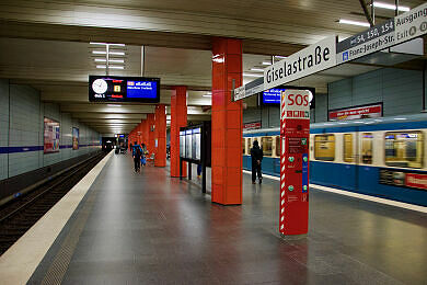 U-Bahnhof Giselastraße U-Bahnhof Giselastraße